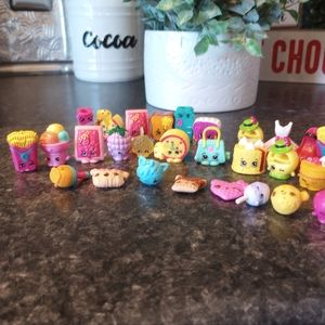 Shopkins mixed seasons mini lot moose toys dollhouse miniatures tour dress food